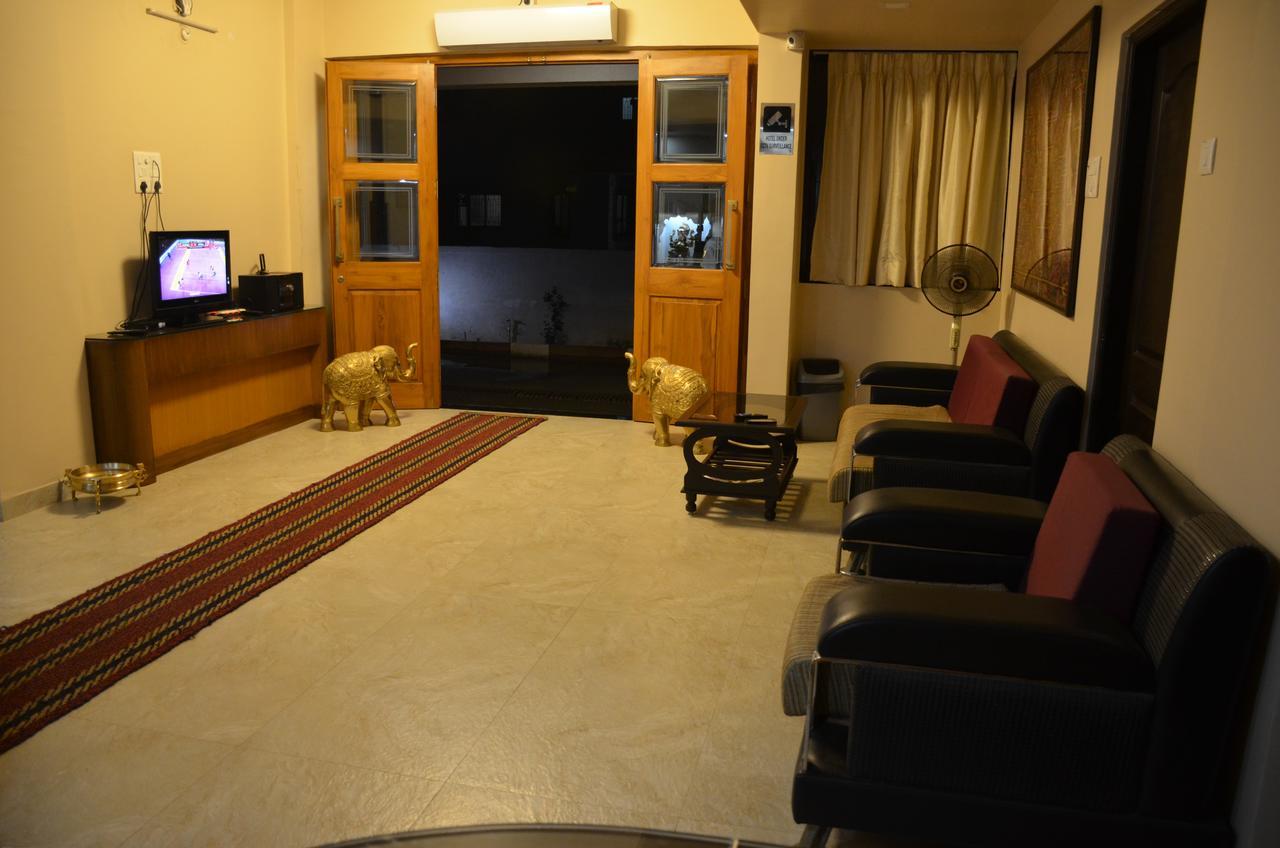 Hira Laxmi Residency Hotel Alībāg Esterno foto