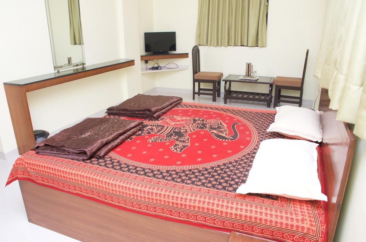 Hira Laxmi Residency Hotel Alībāg Esterno foto