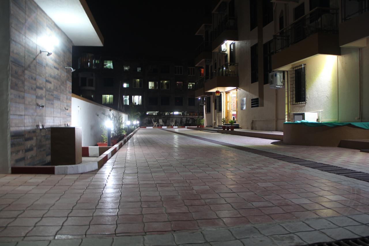 Hira Laxmi Residency Hotel Alībāg Esterno foto