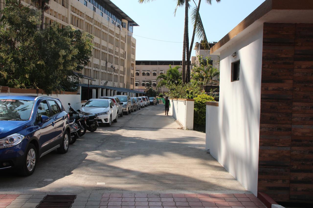 Hira Laxmi Residency Hotel Alībāg Esterno foto
